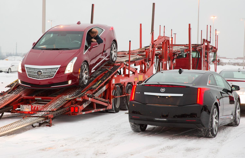 Illustration for article titled Cadillac Begins Shipping ELRs To Dealerships